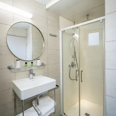 Hotel Du Parc Montparnasse Parigi